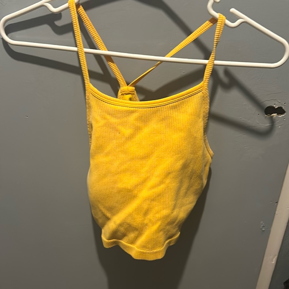 Yellow crop-Top with built in bra